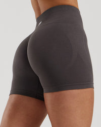 Define 2.0 Seamless Scrunch 4" Shorts | Graphite