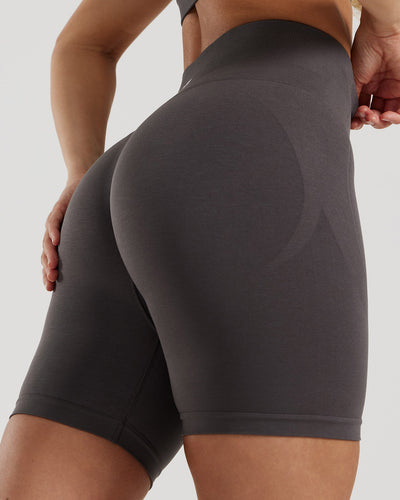 Define 2.0 Seamless Scrunch 6" Shorts | Graphite