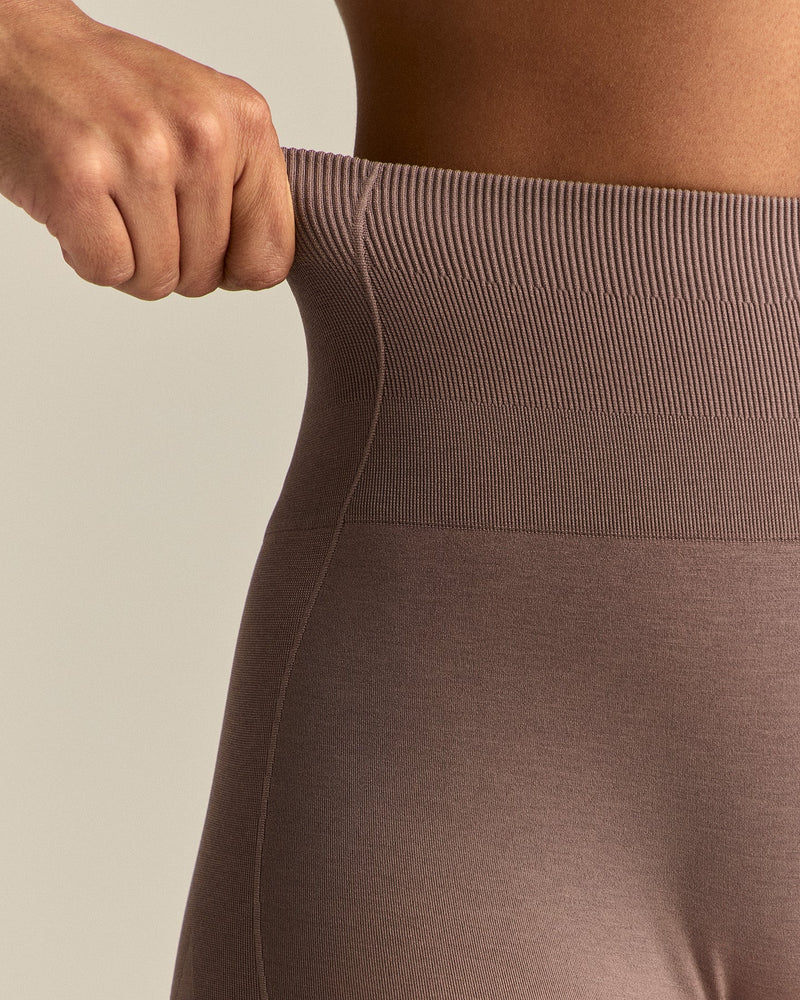 Define 2.0 Seamless Scrunch 4