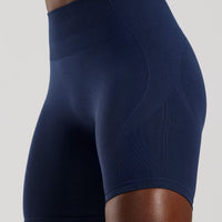 Define 2.0 Seamless Scrunch 6" Shorts | Sapphire Blue